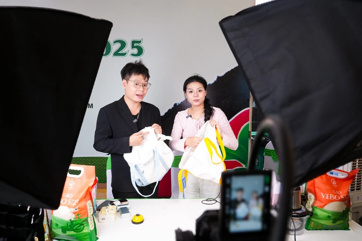 livestream - Ảnh 6.