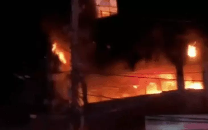 Vụ cháy lớn tại căn hộ chung cư ở Nha Trang: 2 người tử vong - Ảnh 4.