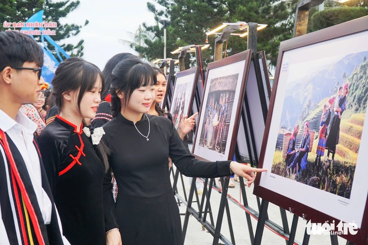 Ngắm sắc màu 54 dân tộc Việt Nam qua ảnh - Ảnh 1. dân tộc Việt Nam - Ảnh 1.