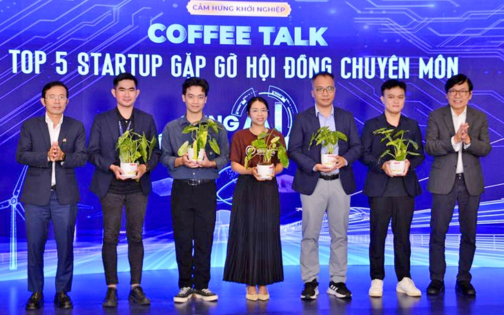 Tuổi Trẻ Startup Award 2025: Nuoa.io đoạt Ngôi sao Khởi nghiệp, Enfarm Agritech truyền cảm hứng - Ảnh 1.