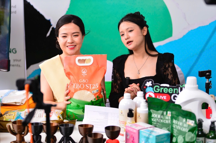 Hấp dẫn chuỗi Mega livestream tại Ngày hội Việt Nam Xanh - Ảnh 1. livestream - Ảnh 1.