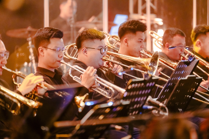 Thưởng thức âm nhạc của Dune, Intersellar của 'phù thủy' Hans Zimmer tại TP.HCM - Ảnh 5. hans zimmer - Ảnh 5.