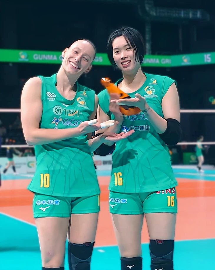 Thanh Thúy áp đảo dàn ngôi sao bóng chuyền Thái Lan tại Nhật Bản - Ảnh 1.