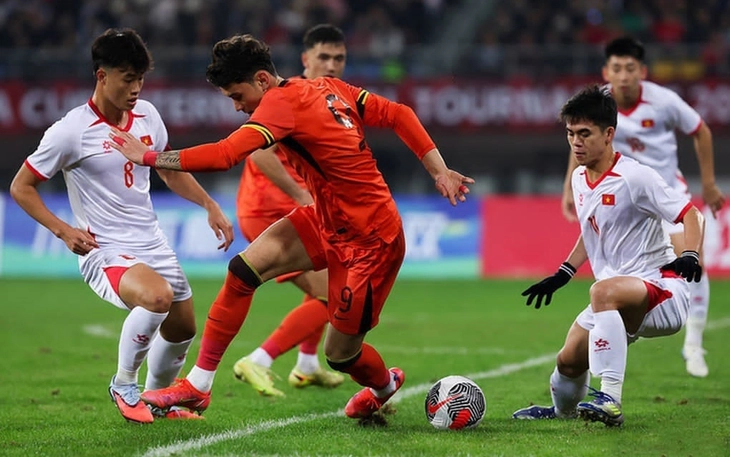 U22 Trung Quốc bất ngờ đánh bại Hàn Quốc ở Panda Cup 2025 - Ảnh 2.