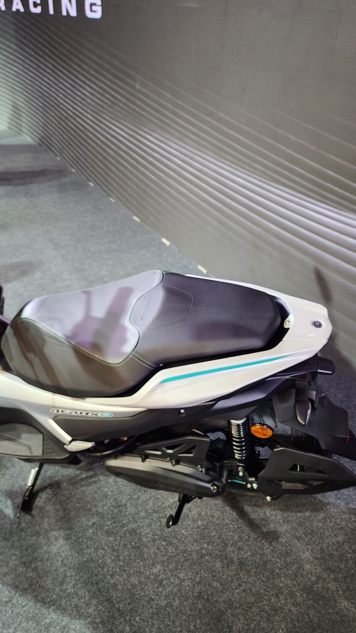 Yamaha NVX - Ảnh 9.