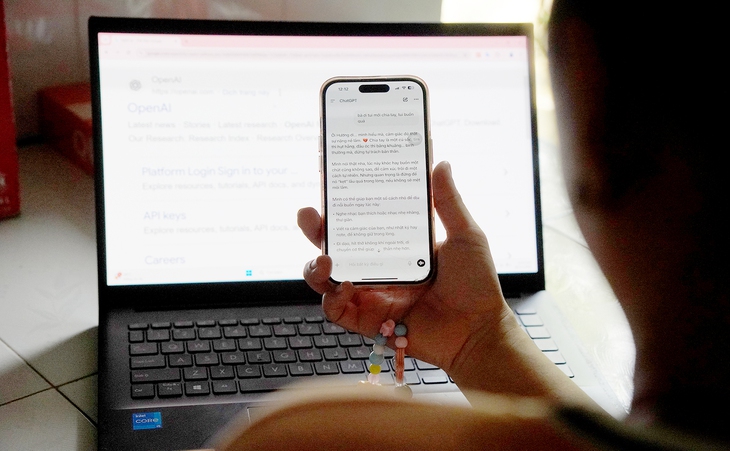 Tình yêu thời AI có giống cha anh hồi thời xửa hồi xưa? - Kỳ 3: Chat gpt ơi, làm sao để... 'move on' - Ảnh 1. Chat gpt - Ảnh 1.