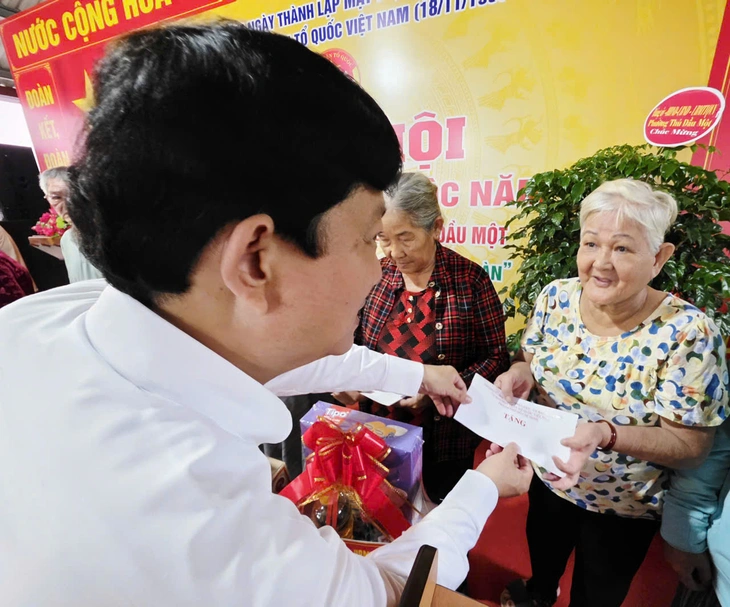 Ông Võ Văn Minh: TP.HCM chuẩn bị chu đáo bầu cử Quốc hội và HĐND các cấp - Ảnh 1. Ông Võ Văn Minh: TP.HCM chuẩn bị chu đáo bầu cử Quốc hội và HĐND các cấp - Ảnh 1.