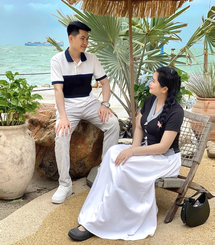 Tình yêu thời AI có giống cha anh...- Kỳ cuối: Tình yêu thay dáng mỗi thời, nhưng cảm xúc vẫn nguyên - Ảnh 1. Tình yêu thời AI - Ảnh 1.