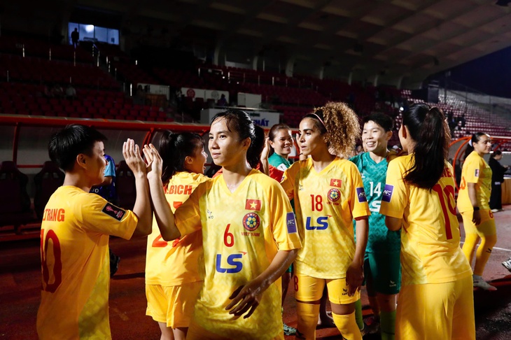 CLB nữ TP.HCM vào tứ kết AFC Champions League nữ - Ảnh 1.