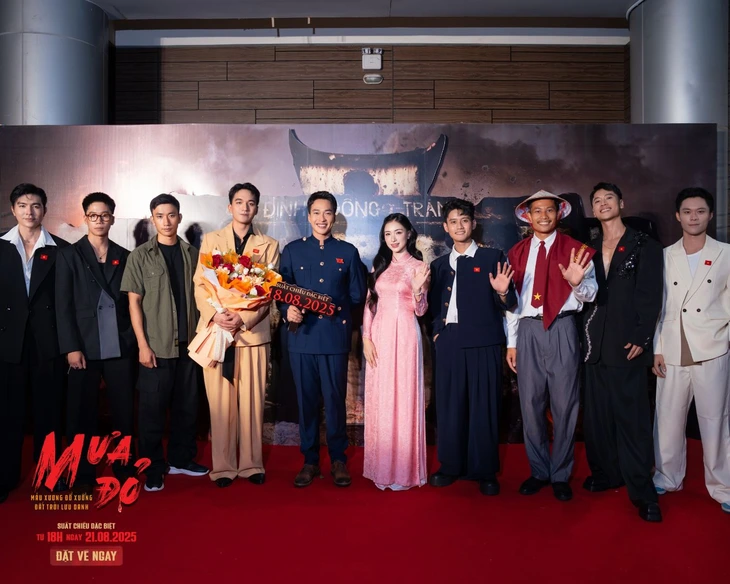 Phim 'Mưa đỏ' chiếu trực tuyến miễn phí từ ngày 17-11 - Ảnh 1. Mưa đỏ - Ảnh 1.