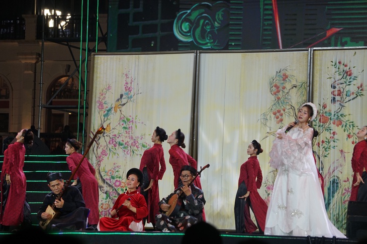 Phố Hàng - Ảnh 4.