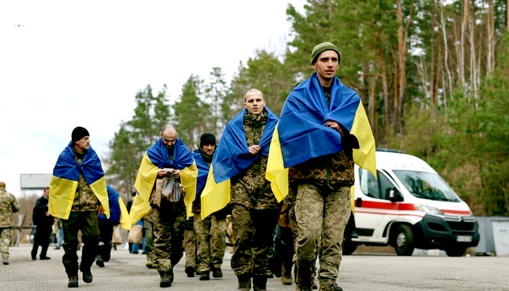 Ukraine muốn nối lại việc trao đổi tù binh với Nga - Ảnh 1.