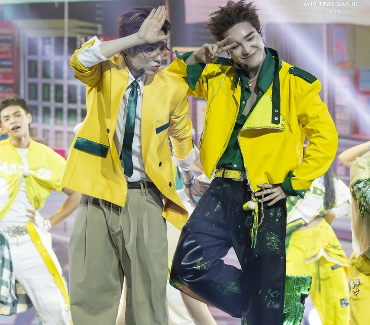 'Ở đây ai cũng thương con' trong Anh trai say hi nhớ về chiếc xe đông lạnh chở lao động nhập cư - Ảnh 5. Anh trai say hi - Ảnh 4.