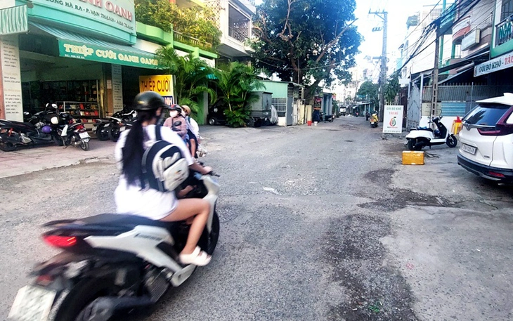 Tượng Thánh Gióng ở bãi biển Nha Trang ‘bị thương’ nguy hiểm, chờ tỉnh cho cứu chữa - Ảnh 3.