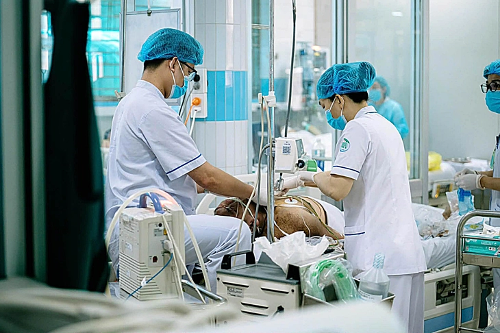 Sốt xuất huyết diễn biến phức tạp - Ảnh 1. sốt xuất huyết - Ảnh 1.