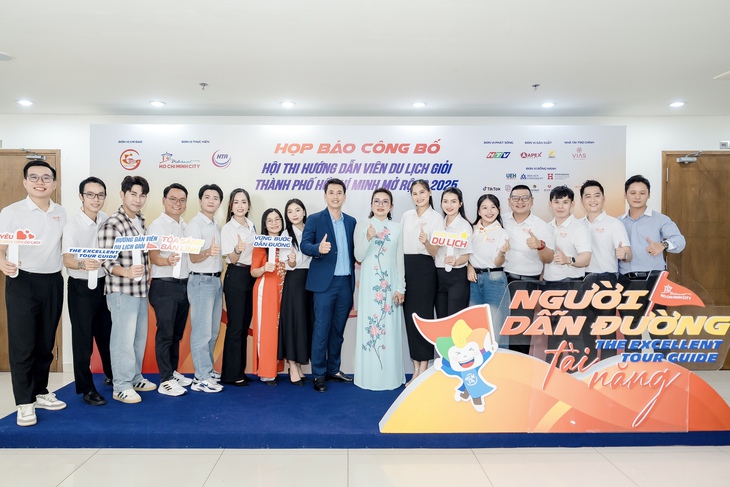 Lần đầu tiên hướng dẫn viên du lịch TP.HCM vừa thi tài vừa lên sóng truyền hình thực tế - Ảnh 1.