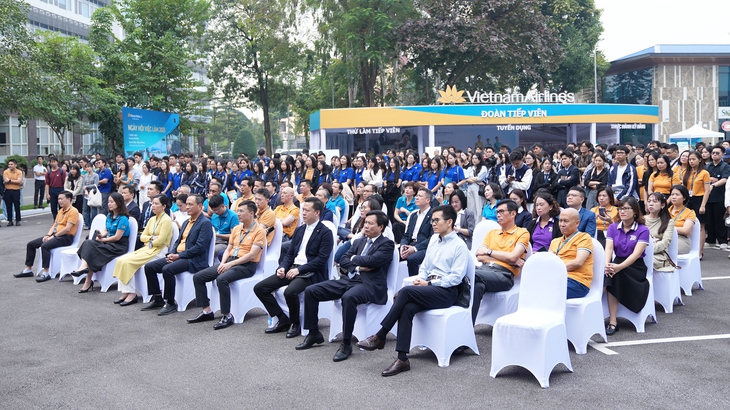 Vietnam Airlines - Ảnh 7.