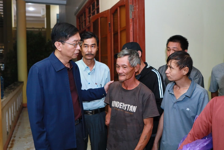 Chủ tịch Petrovietnam vào Quảng Trị và TP Huế cùng khắc phục hậu quả thiên tai - Ảnh 4.