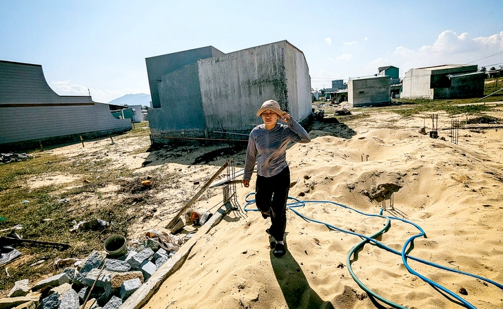 Cấp đất, dựng nhà mới cho dân vùng tâm bão trước Tết - Ảnh 1.