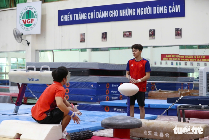 Thể dục dụng cụ Việt Nam 'luyện công' hướng tới SEA Games 33 - Ảnh 2.