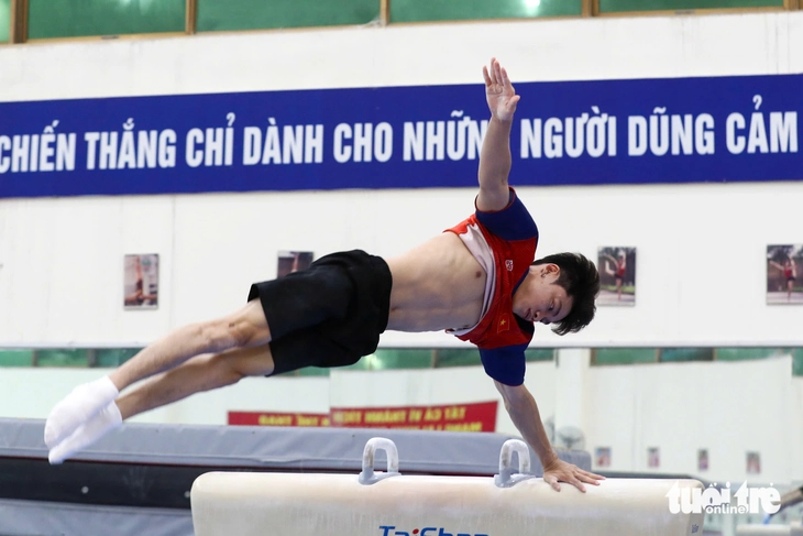 Thể dục dụng cụ Việt Nam 'luyện công' hướng tới SEA Games 33 - Ảnh 6.