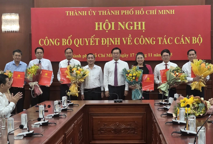 Thành ủy TP.HCM chỉ định, điều động 9 lãnh đạo sở ngành, xã phường - Ảnh 2. Thành ủy TP.HCM chỉ định, điều động 9 lãnh đạo sở ngành, xã phường - Ảnh 2.