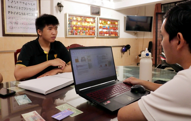 Những người trẻ vì cộng đồng học sinh khiếm thị - Ảnh 1. khiếm thị - Ảnh 1.