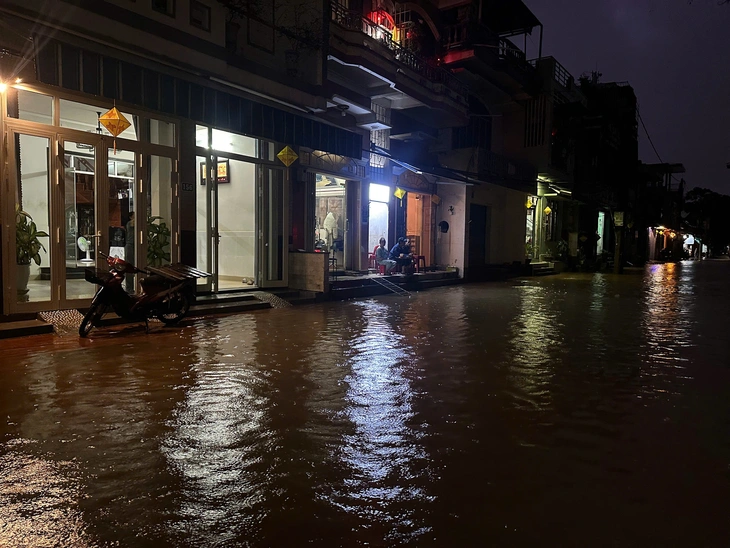 MƯA LỚN - Ảnh 3.