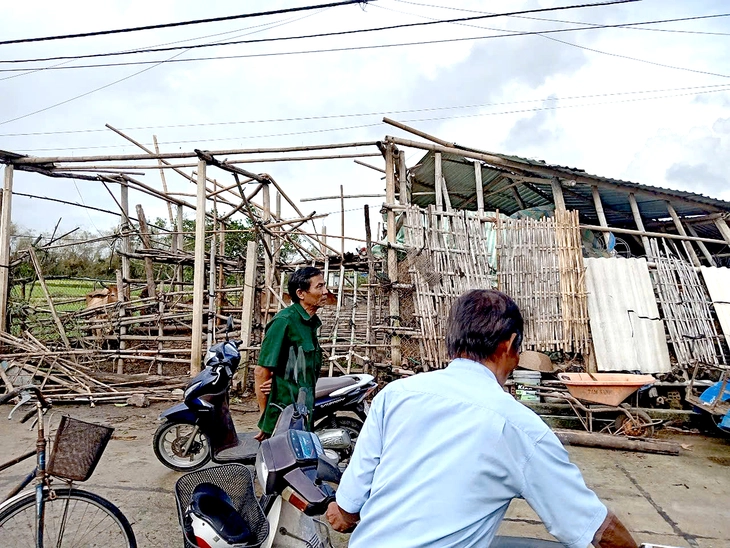 Lốc xoáy quét qua làm tốc mái 11 nhà dân tại Gia Lai - Ảnh 1.