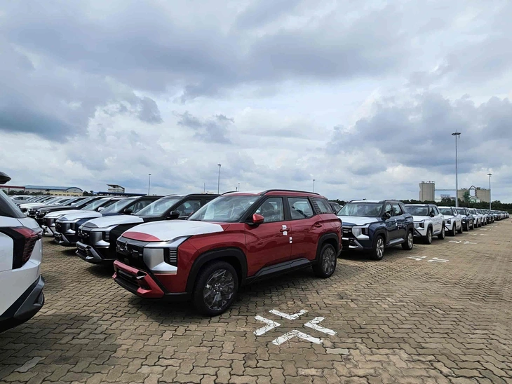 Mitsubishi Destinator chốt ra mắt Việt Nam ngày 1/12: Có thể có 2 bản, ADAS, đấu CX-5 bằng 3 hàng ghế như Santa Fe- Ảnh 4. Mitsubishi Destinator - Ảnh 4.