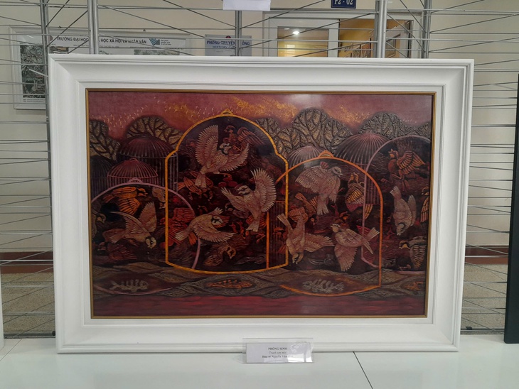 Đến Đại học Quốc gia TP.HCM, xem triển lãm sơn mài Tương Bình Hiệp - Ảnh 9.