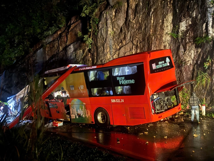 Cấm đèo Khánh Lê, hạn chế đi đèo Sông Pha, xe cộ lên xuống Lâm Đồng đi đường nào?- Ảnh 1. Đèo Khánh Lê - Ảnh 1.