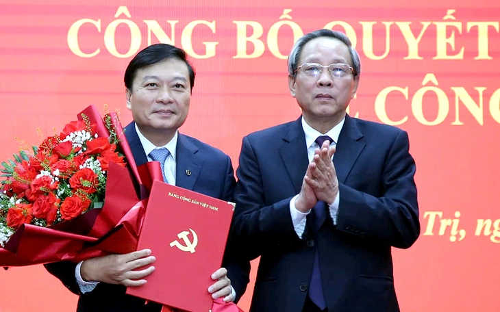 Chủ tịch UBND tỉnh Hà Tĩnh làm Phó Bí thư Tỉnh ủy Nghệ An - Ảnh 2.