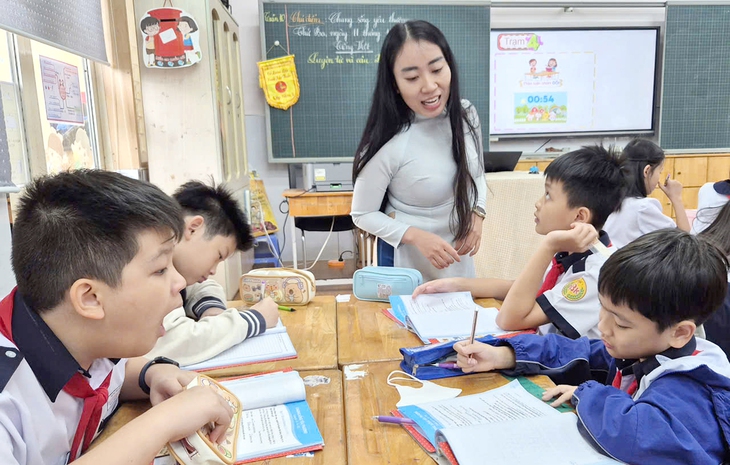 Chân dung giáo viên thời công nghệ số - Kỳ 1: AI 'tràn' vào lớp học, giáo viên thay đổi - Ảnh 1. AI - Ảnh 1.