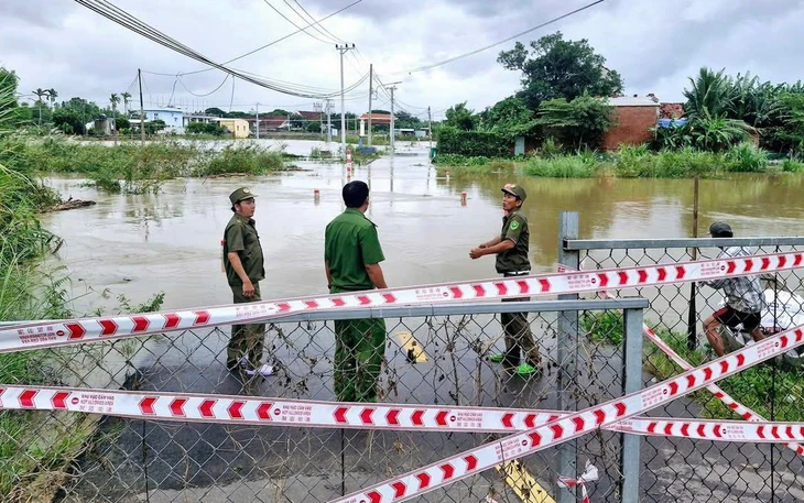 Quy Nhơn, Tuy Phước ngập lụt nhiều nơi, Chủ tịch tỉnh Gia Lai ra công điện - Ảnh 7.