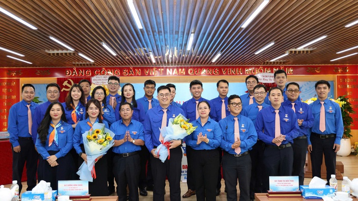 Ông Phùng Xuân Trung làm Bí thư Đoàn SAWACO - Ảnh 2.