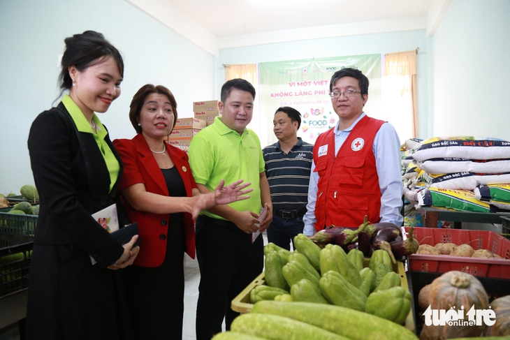 Tôn vinh 270 tấm gương ‘thi đua làm việc thiện’ - Ảnh 1. việc thiện - Ảnh 1.