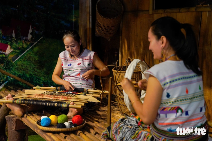 dệt thổ cẩm - Ảnh 2.