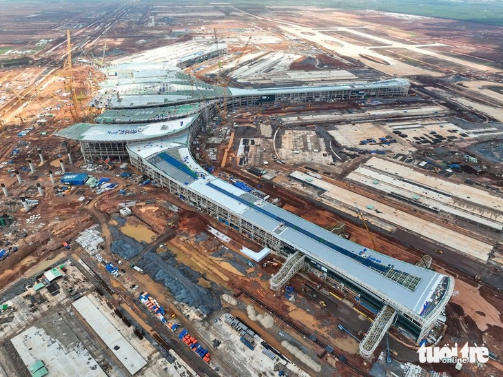 Bộ trưởng Bộ Xây dựng yêu cầu nỗ lực vượt bậc để hoàn thành cao tốc nối sân bay Long Thành - Ảnh 1.