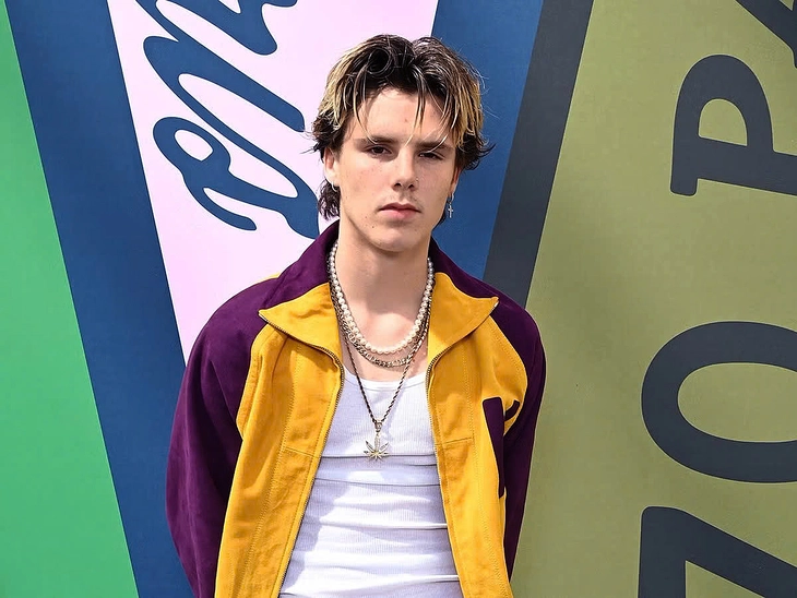 Con trai út nhà Beckham bị tước giấy phép lái xe - Ảnh 1.