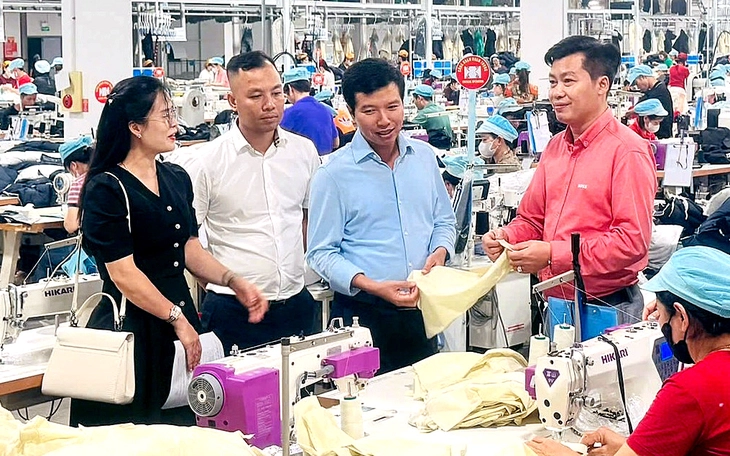 Lo gánh nặng nộp thuế với hộ kinh doanh - Ảnh 2.