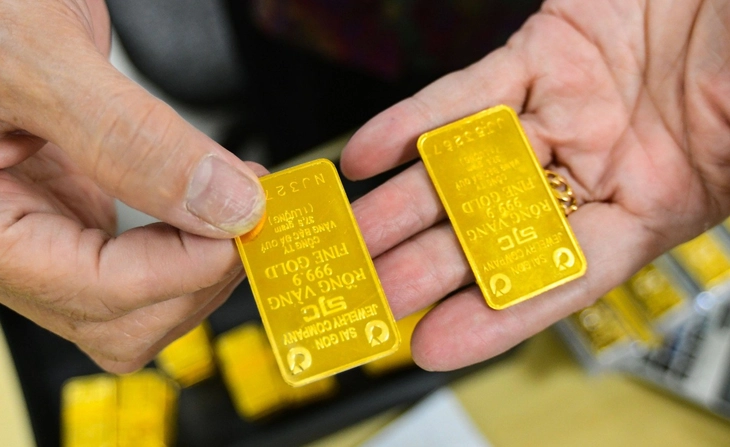 Giá vàng miếng SJC cao hơn giá vàng thế giới đến 20,6 triệu đồng/lượng - Ảnh 1.