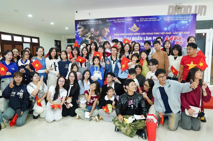 'Mưa đỏ' đạt 1 triệu lượt xem sau ngày đầu chiếu miễn phí - Ảnh 3. Mưa đỏ - Ảnh 3.