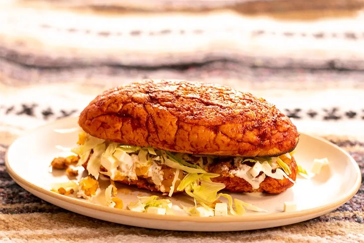 Bánh mì Việt Nam tiếp tục được CNN vinh danh trong top 25 bánh kẹp ngon nhất thế giới - Ảnh 7.