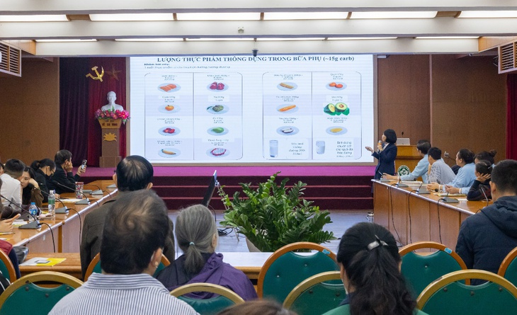 Hiểu về công nghệ và dinh dưỡng để kiểm soát đường huyết hiệu quả - Ảnh 2.