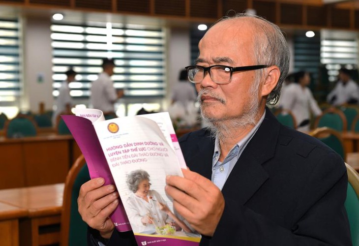 Hiểu về công nghệ và dinh dưỡng để kiểm soát đường huyết hiệu quả - Ảnh 3.