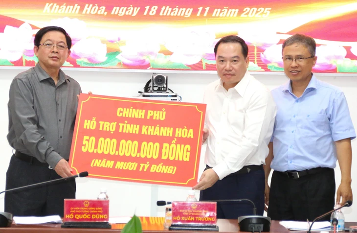 Khánh Hòa: 10 người chết, 2 người mất tích, 9.000 nhà ngập do lũ - Ảnh 1. Khánh Hòa - Ảnh 1.