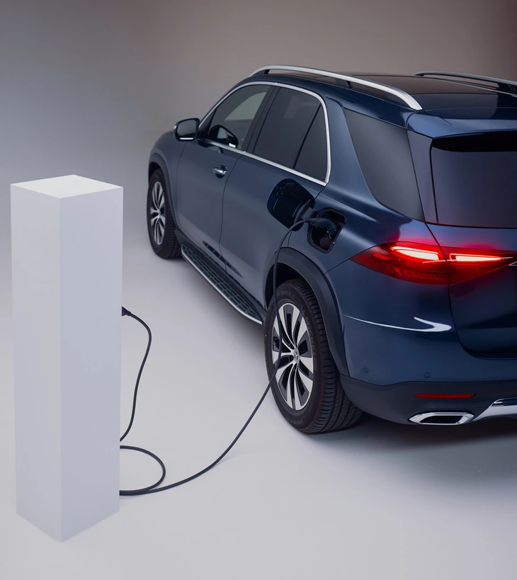 Mercedes-Benz bán xe PHEV đầu tiên tại Việt Nam, giá hơn 4,6 tỉ đồng - Ảnh 2.