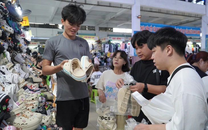 Lo gánh nặng nộp thuế với hộ kinh doanh - Ảnh 3.