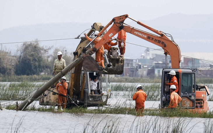 Tết đầu tiên có điện ở đỉnh Tu Thôn - Ảnh 4.